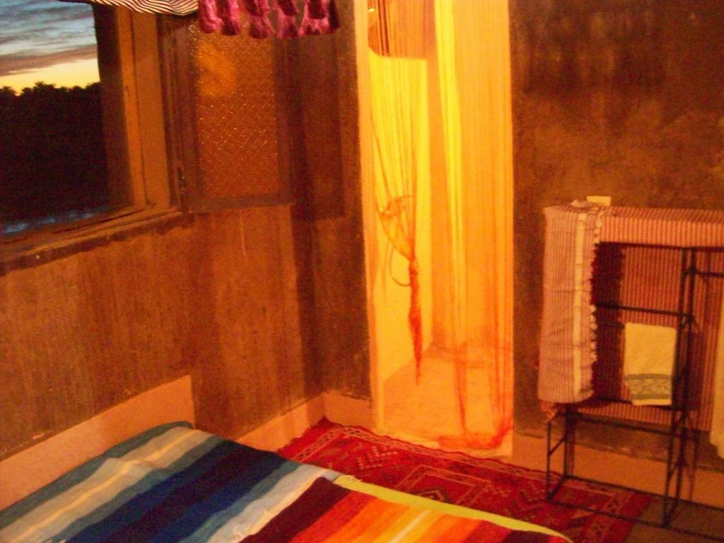Auberge Toda Kasbah Tinfou Zaouia de Sidi el Mokhtar Ben Ali Exterior foto